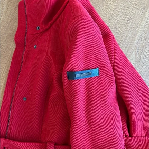 Look Ravishing in Red! - Picture 4 of 8